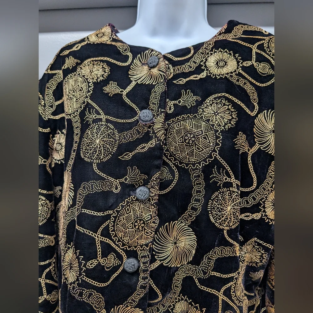 Norton McNaughton Black and Gold Floral Blazer Vintage - Picture 2 of 4